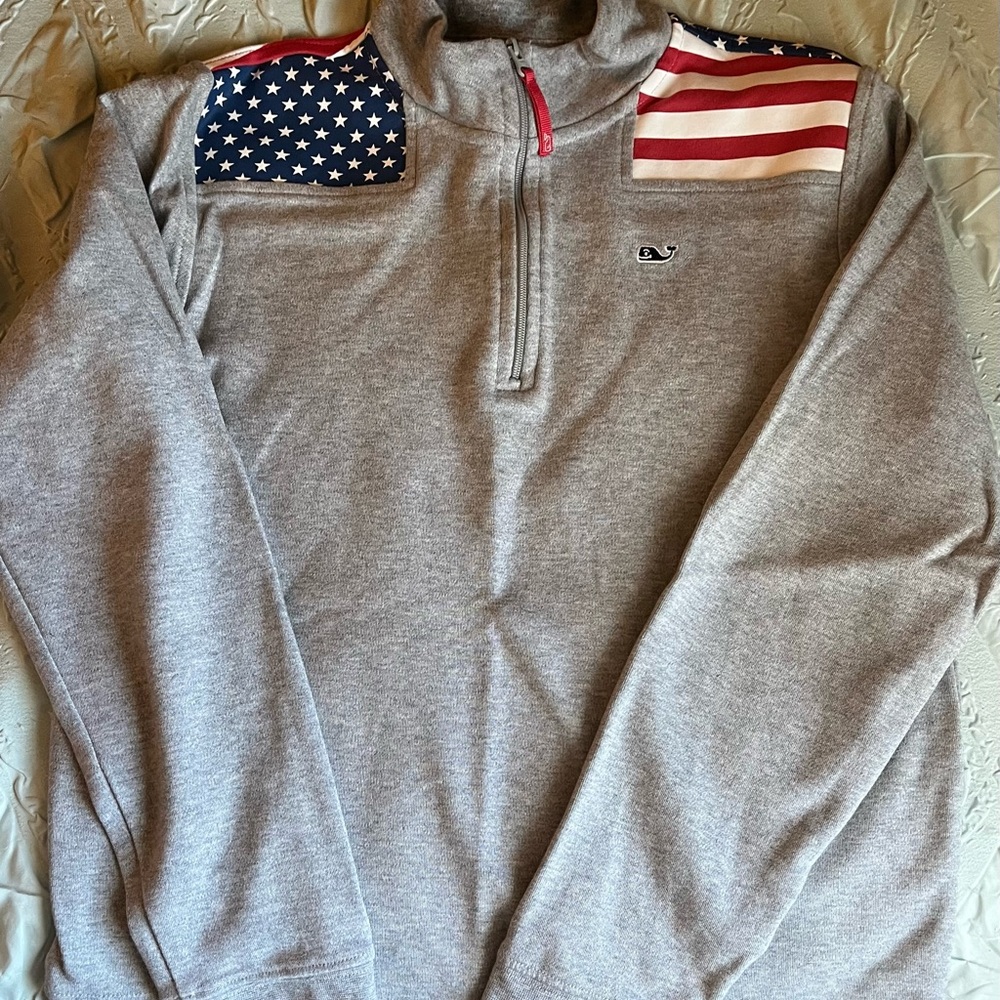 Gray Vineyard Vines Men's Sweater with American Flag Accents